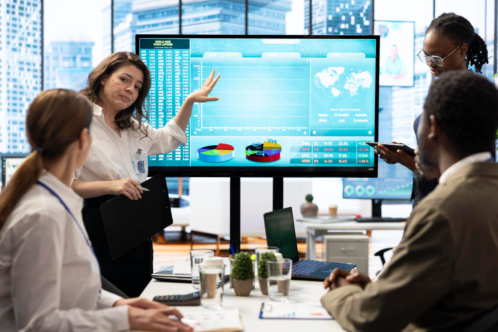 Só contratar mais vendedores não vai resolver seu problema